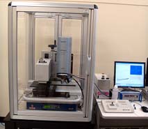 試作した超微小硬さ試験機の概観